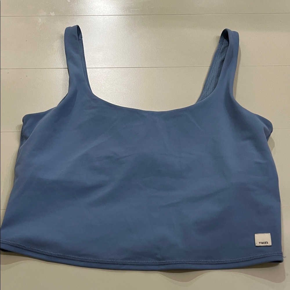Vuori Women's Blue Tank Top Vuori Women's Daily Crop Top |
Elevate size large - Picture 2 of 12